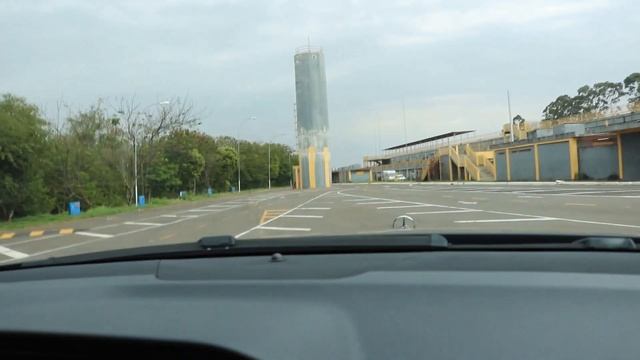 DEIXEI UMA CRIANÇA DIRIGIR UMA MERCEDES - VISH MARIA смотреть онлайн