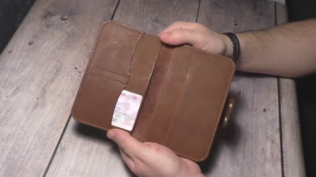 Изделия из кожи ручной работы. Портмоне для документов Крейзи Хорс смотреть онлайн