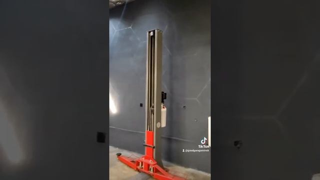 Стены в гараже. Свет в гараже. смотреть онлайн