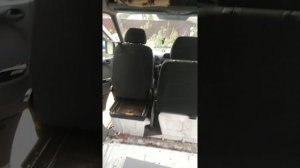 Убрал перегородку между кабиной водителя и грузовым отсеком