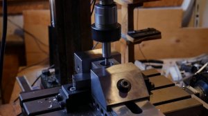 Как найти центр отверстия при помощи кромкоискателя