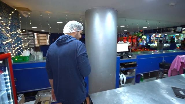 ¡JUGAMOS AL ESCONDIDO EN UN PARQUE DE JUEGOS! El Último En Ser Encontrado Gana $10,000 🤑 смотреть онлайн