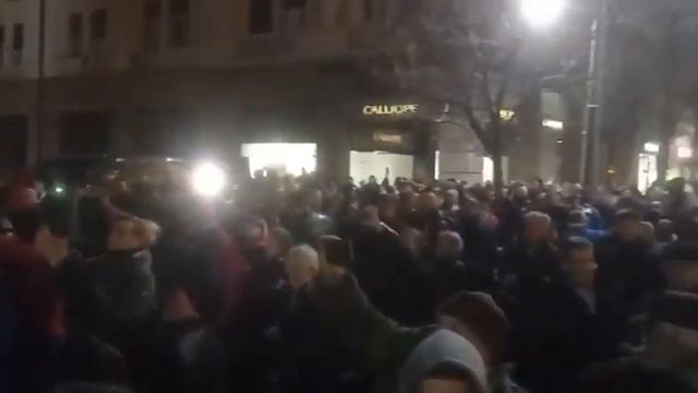 Братья Сербы поддерживают Россию!!! Сербы спасибо вам БРАТЬЯ!!! смотреть онлайн