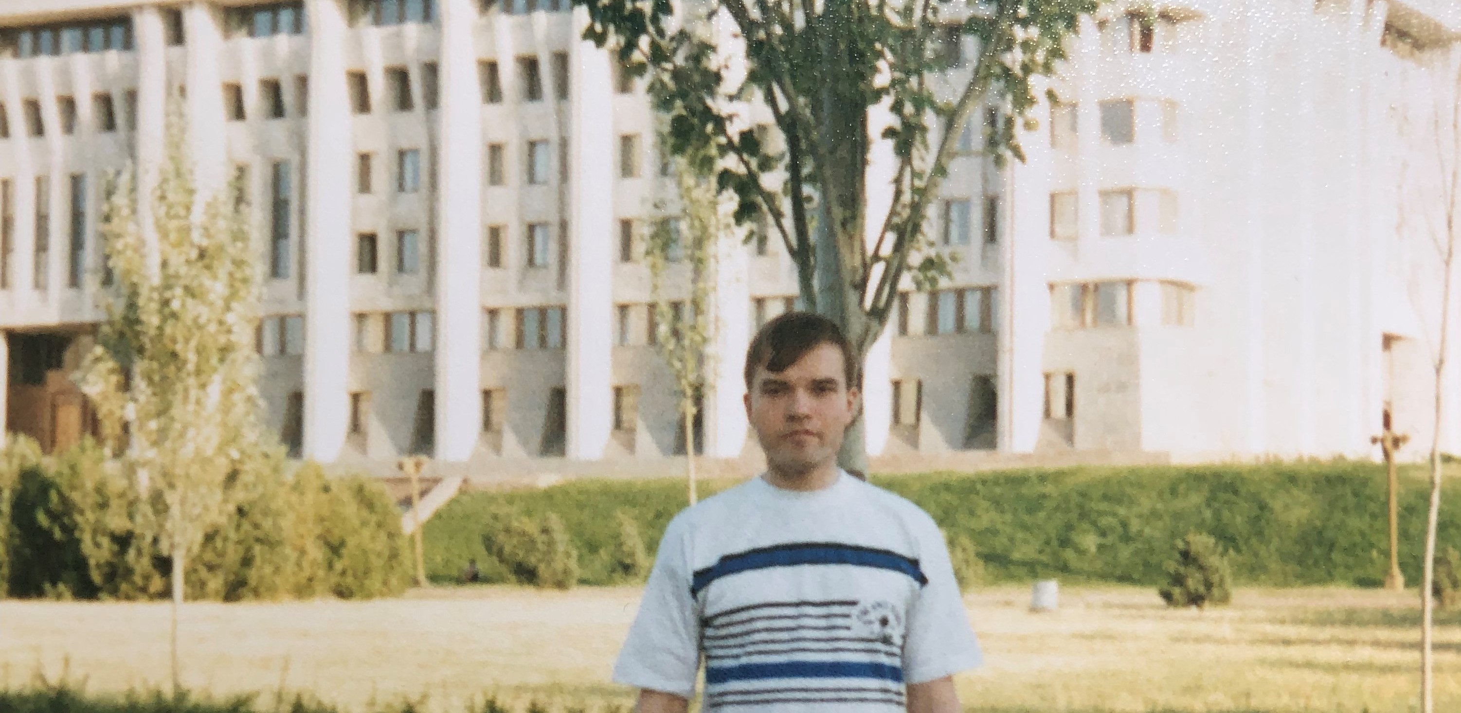 Кривыми жизнь исчиркана вся знаками