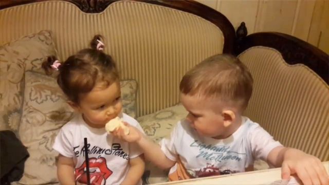 Макс с подругой Лерой в кафе " АндерСон " смотреть онлайн