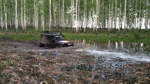 маленькая лужа, только колёса помыть смотреть онлайн