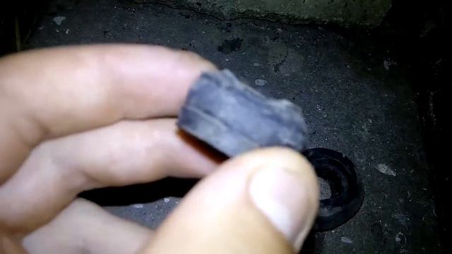Сальник полуоси, подушки задних амортизаторов.mp4 смотреть онлайн