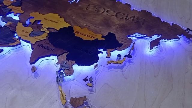 Деревянная карта мира с подсветкой на стену. Многоуровневая Карта мира.
