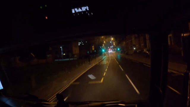 ASMR Style video in a dustcart/garbage truck collecting waste/garbage recycling in Croydon London смотреть онлайн