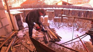 Зимние хлопоты в деревне.