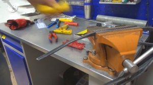 Универсальный стриппер Knipex Haupa Jokari. Снятие изоляции с круглого и плоского кабеля.