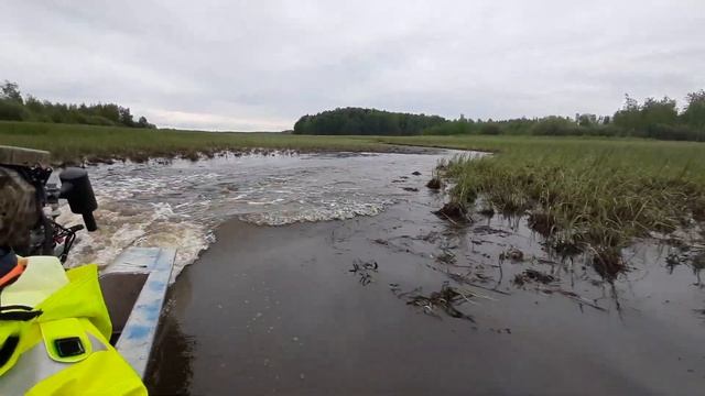 идем по руслу? мотор вездеход это сила ??#лодки #вездеход 5 минут красивой природы? я залип ? смотреть онлайн