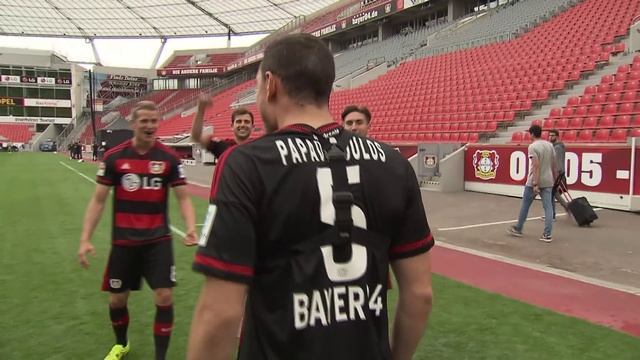 Bayer Leverkusen - Corner Kings смотреть онлайн