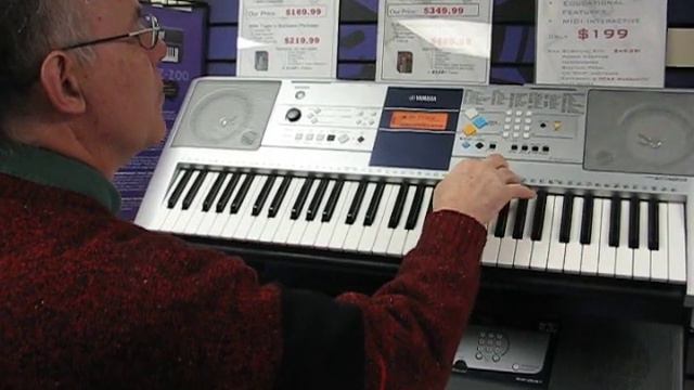 New Year Special Yamaha PSR-E323 Package смотреть онлайн