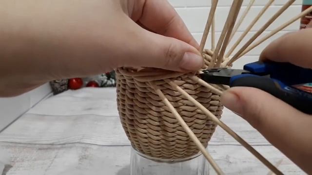 Новогодние колокольчики. Плетение из бумаги смотреть онлайн