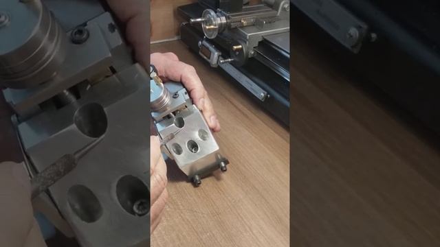 Усовершенствование фрезерной приставки токарного станка Taig. смотреть онлайн
