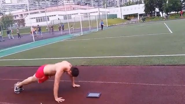 Как накачаться не ходя в спортзал? смотреть онлайн