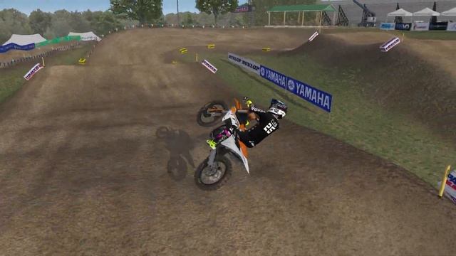Clearing larocco's leap on an 85cc to a 500cc in Mx Bikes смотреть онлайн