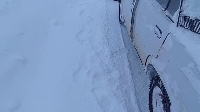 Чистим снег машиной.mp4 смотреть онлайн