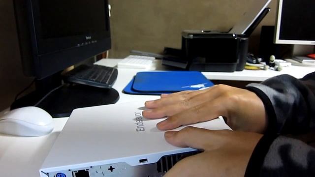 超小型デスクトップPC、Endeavor ST170E(45mmスリムモデル) 筐体の開け方解説 смотреть онлайн