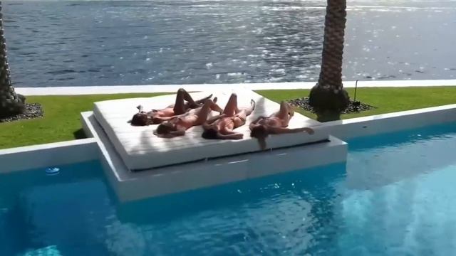 БИКИНИ 2 смотреть онлайн