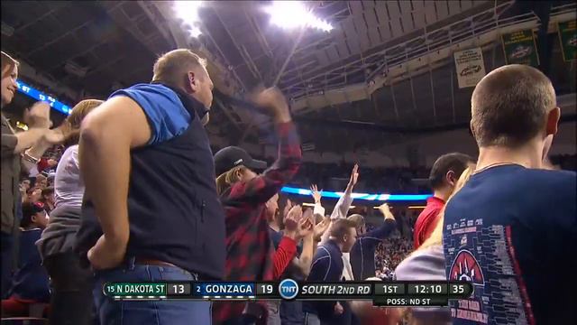North Dakota State vs. Gonzaga: Gary Bell Jr. slam смотреть онлайн