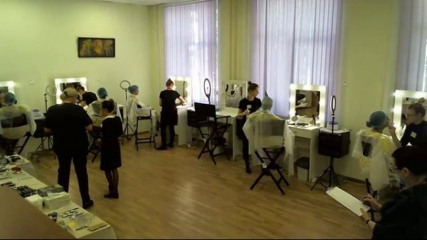 Демонстрационный экзамен по стандартам WSR "Визаж и стилистика"
