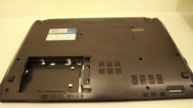 How to Replace the Hard drive in a Asus A53z Laptop смотреть онлайн