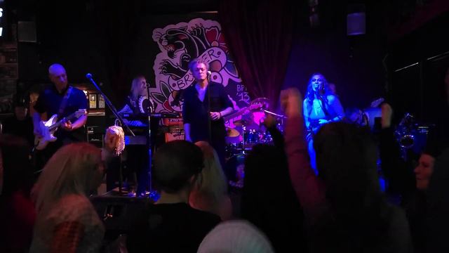 Spaceface @ Brauer House смотреть онлайн