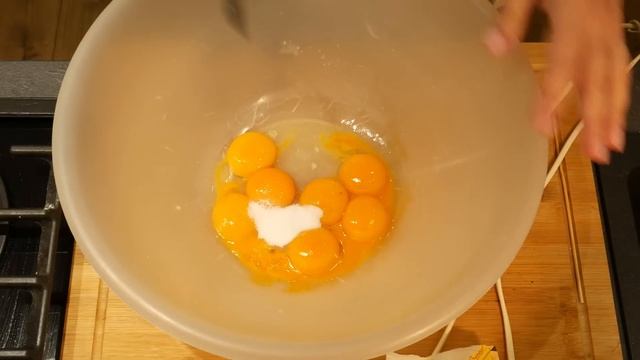 Sernik - pyszny, rozpływa się w ustach. Przepis krok po kroku.Becia gotuje i poleca. смотреть онлайн