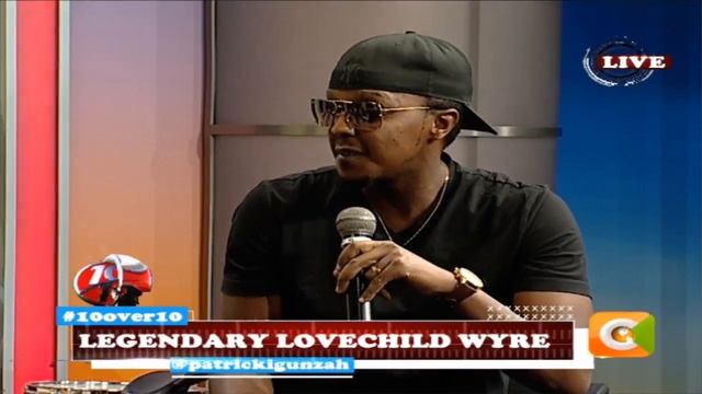 Wyre's joy when his boy picked a guitar in a toy store смотреть онлайн