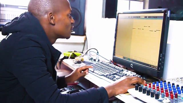 producer Jemo on the Afro bongo beat смотреть онлайн