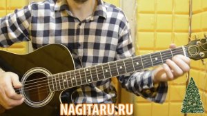 Легкая Новогодняя мелодия одним пальцем! Разбор для новичков - Nagitaru.ru