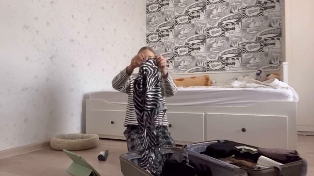 что я складываю в чемодан//одежда смотреть онлайн