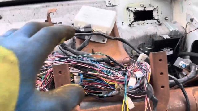 Перекидка руля слева на право Nissan Elgrand E51