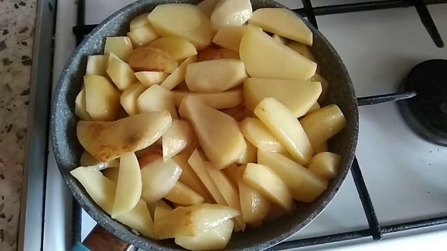 Жарим картошечку на антипригарной сковороде Фаберлик смотреть онлайн