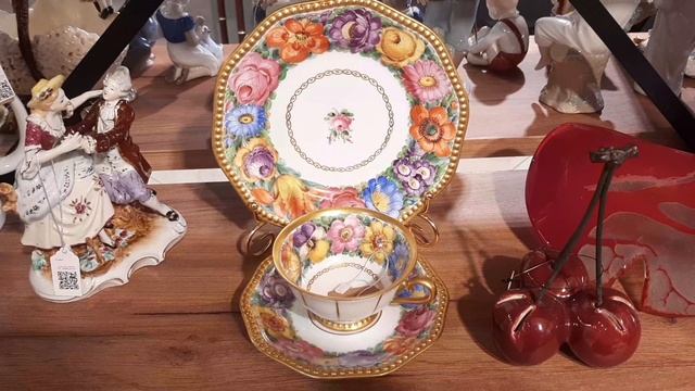 ПРИГЛАШАЮ НА КАНАЛ "О ФАРФОРЕ И НЕ ТОЛЬКО "
МНОГО ИНТЕРЕСНЫХ ВИДЕО ДЛЯ ВАС смотреть онлайн