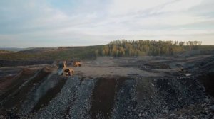 Добыча угля открытым способом на угольном разрезе