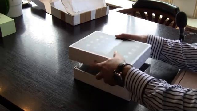 Uitpakvideo Apple iPad смотреть онлайн