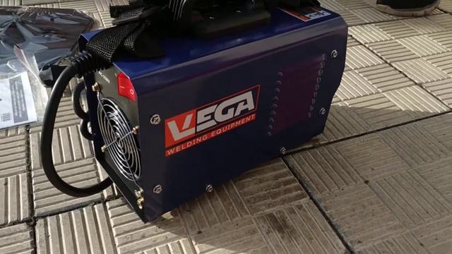 Сварочный аппарат VEGA 250 роспаковка смотреть онлайн