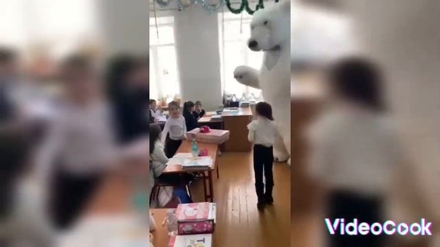 Поздравления от Мамы , Эльвиру.10 школа Махачкала. смотреть онлайн