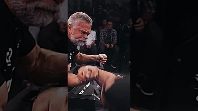 Devon Larratt Vs Denis Cyplenkov #armwrestling