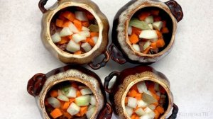 Минимум усилий - и вкусный обед готов ! Перловка в горшочках с тушёнкой