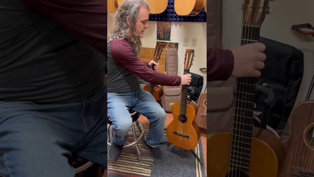 120 year old Martin guitar & 120 year old Washburn acoustic guitar quick demo at Rocktwonmusic.net смотреть онлайн