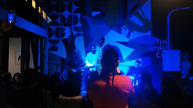 Body and soul / Cherokee - Christian Galvez Trio смотреть онлайн