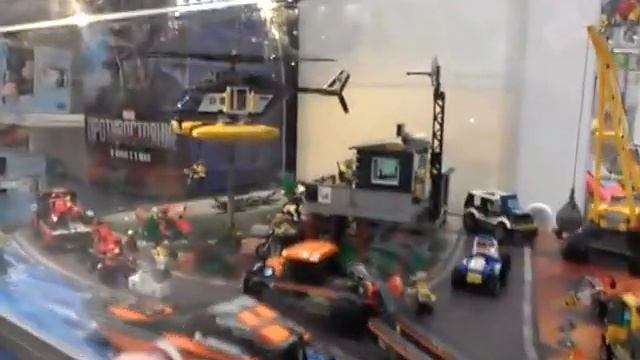 Очень классная строительная площадка LEGO в Детском Мире! Все движется!!!! смотреть онлайн