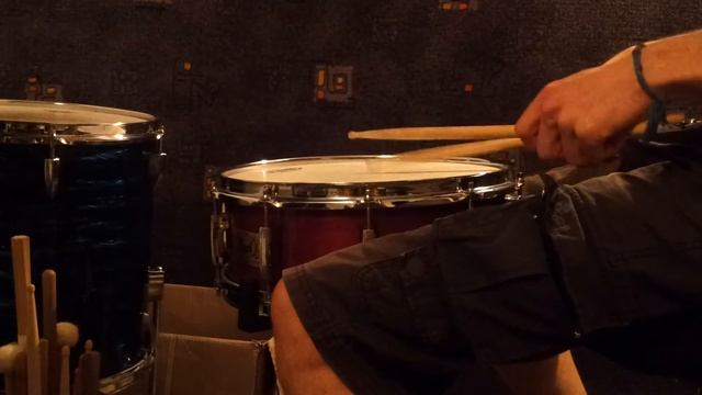 Pearl Mahogany Classic Limited Edition Snare смотреть онлайн