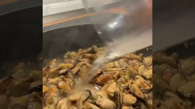 Мидии))) #мидии#морепродукты#рецепты#еда#рекомендации#готовимдома#ютуб#пп#рек