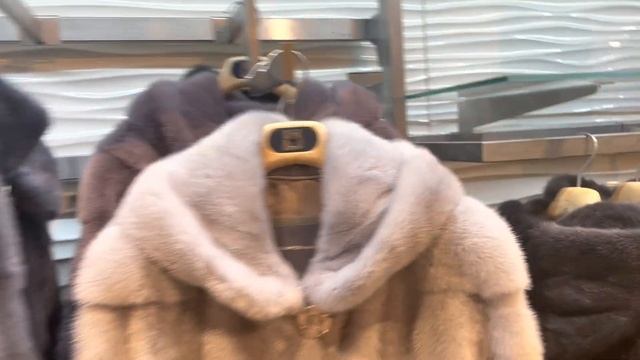 ASMR Для тех, кто давно не был в «Снежной Королеве»: Прогулка по магазину смотреть онлайн