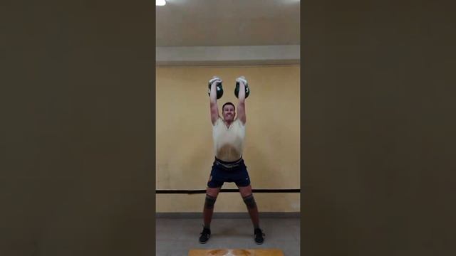 Интервальная тренировка толчка гирь 24 кг. Циклы. 15 подходов. Общий объем ~ 200 подъёмов. смотреть онлайн